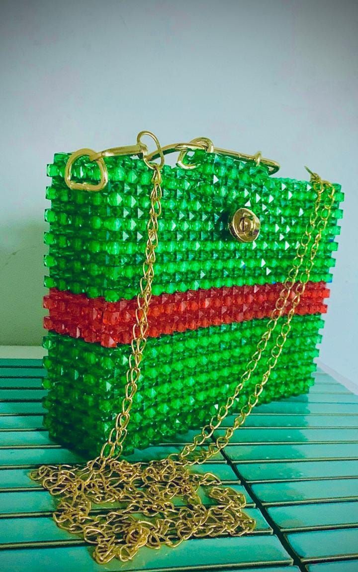 SAMPLE. Green and red beaded bag