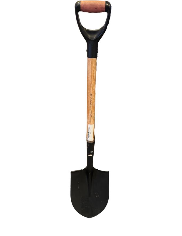 ROUND POINTED SHOVEL 43"