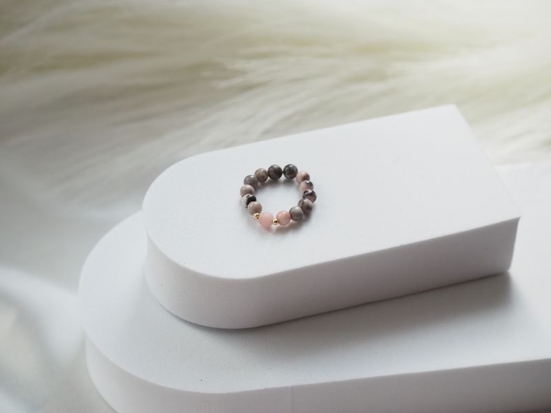 Pierścionek z jaspisem pastelowym