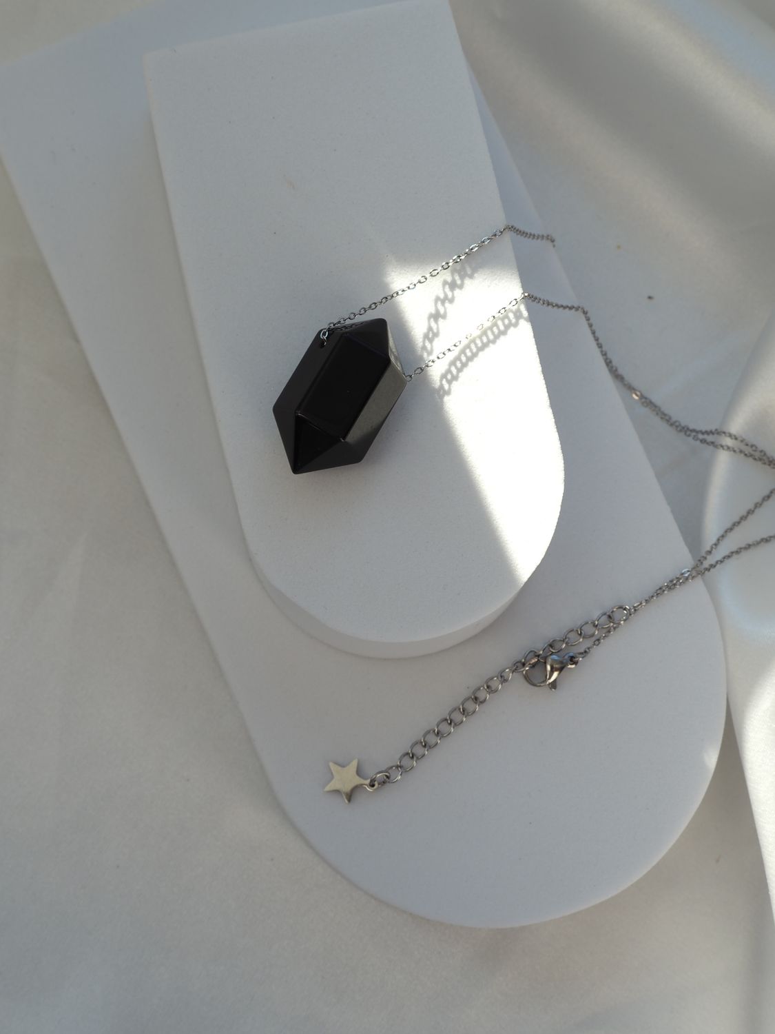 Naszyjnik z grotem z turmalinu