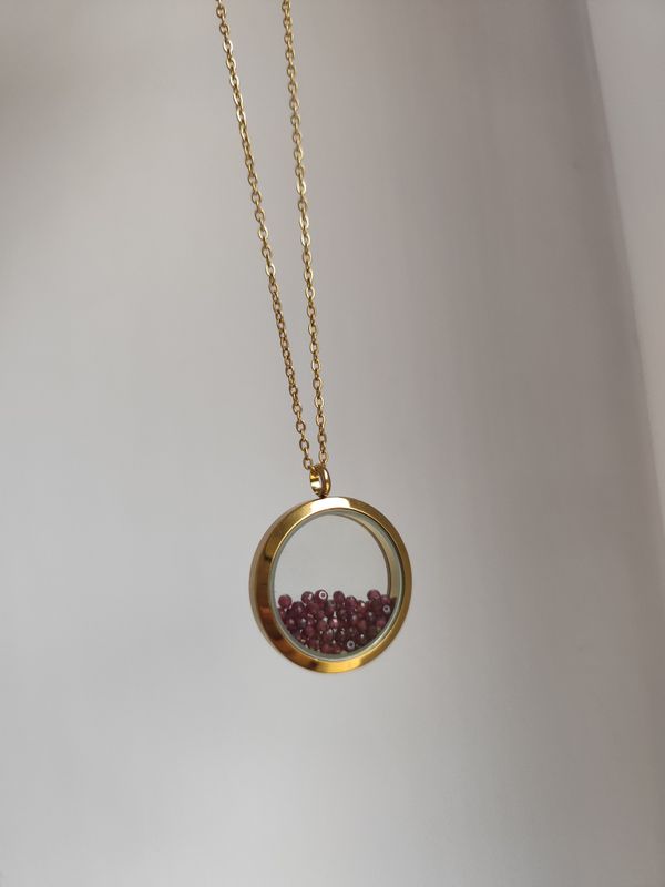 Sekretnik z granatem