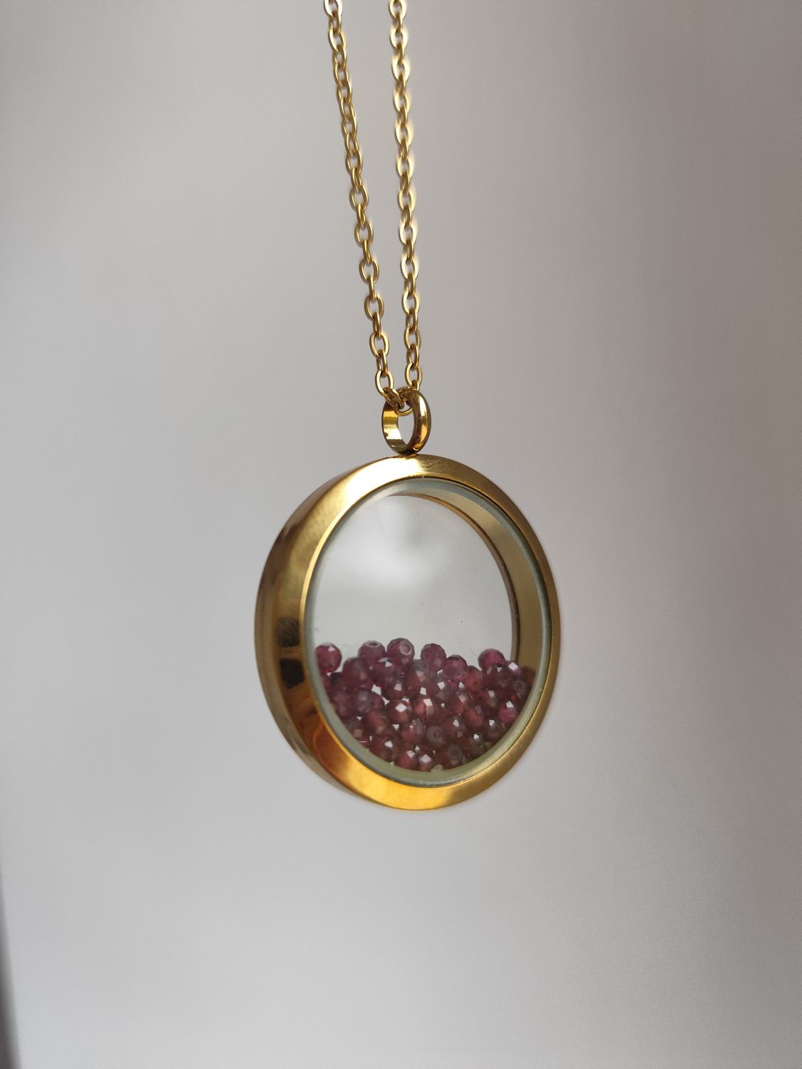 Sekretnik z granatem