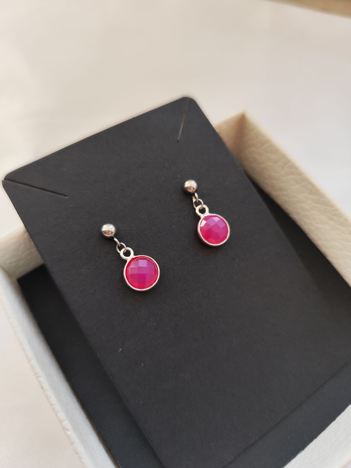 Kolczyki z chalcedonem