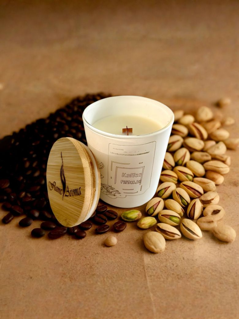 GRAWEROWANA Świeca sojowa Kawa Pistacja