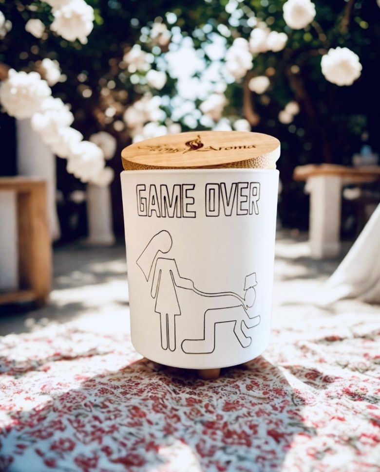 GRAWEROWANA Świeca sojowa Game Over