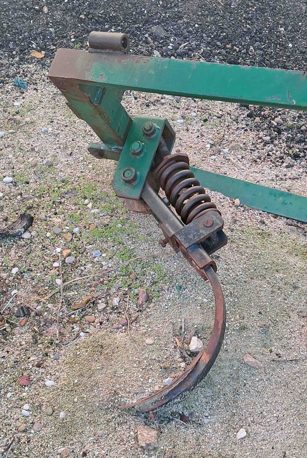 Mordazas y brazos chisel/mini vertederas.