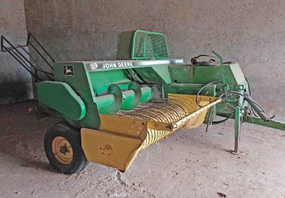 Empacadoras pequeñas, carros agrupadores y carga alpacas