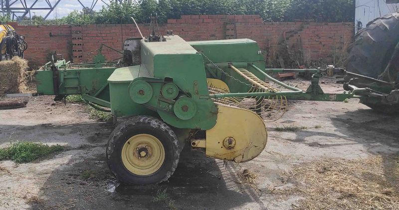 Empacadora John Deere 346.