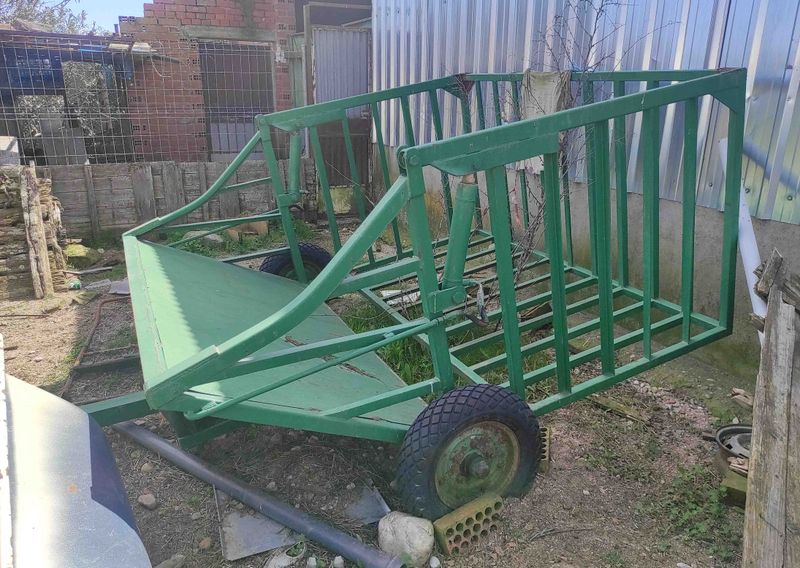 Carro agrupador paquetes pequeños.