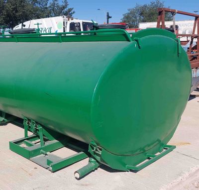 Depositos y tanques para agua y gasoil