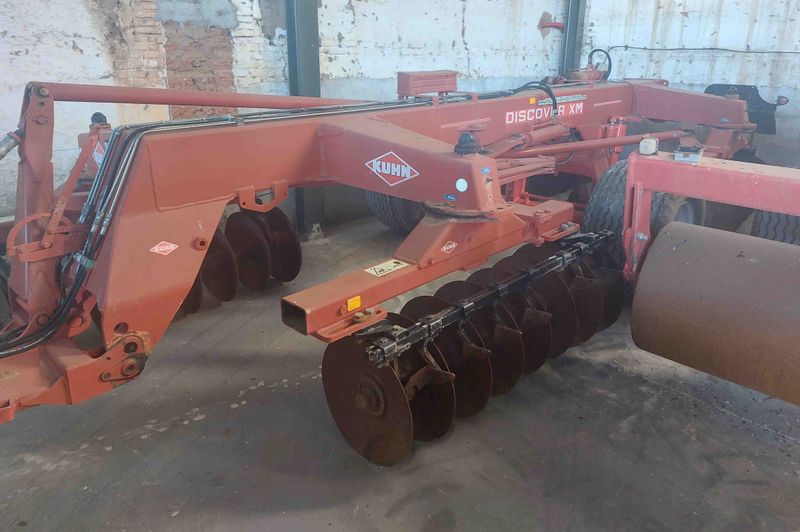 Gradas khun 32 Discos y 26 Pulgadas.