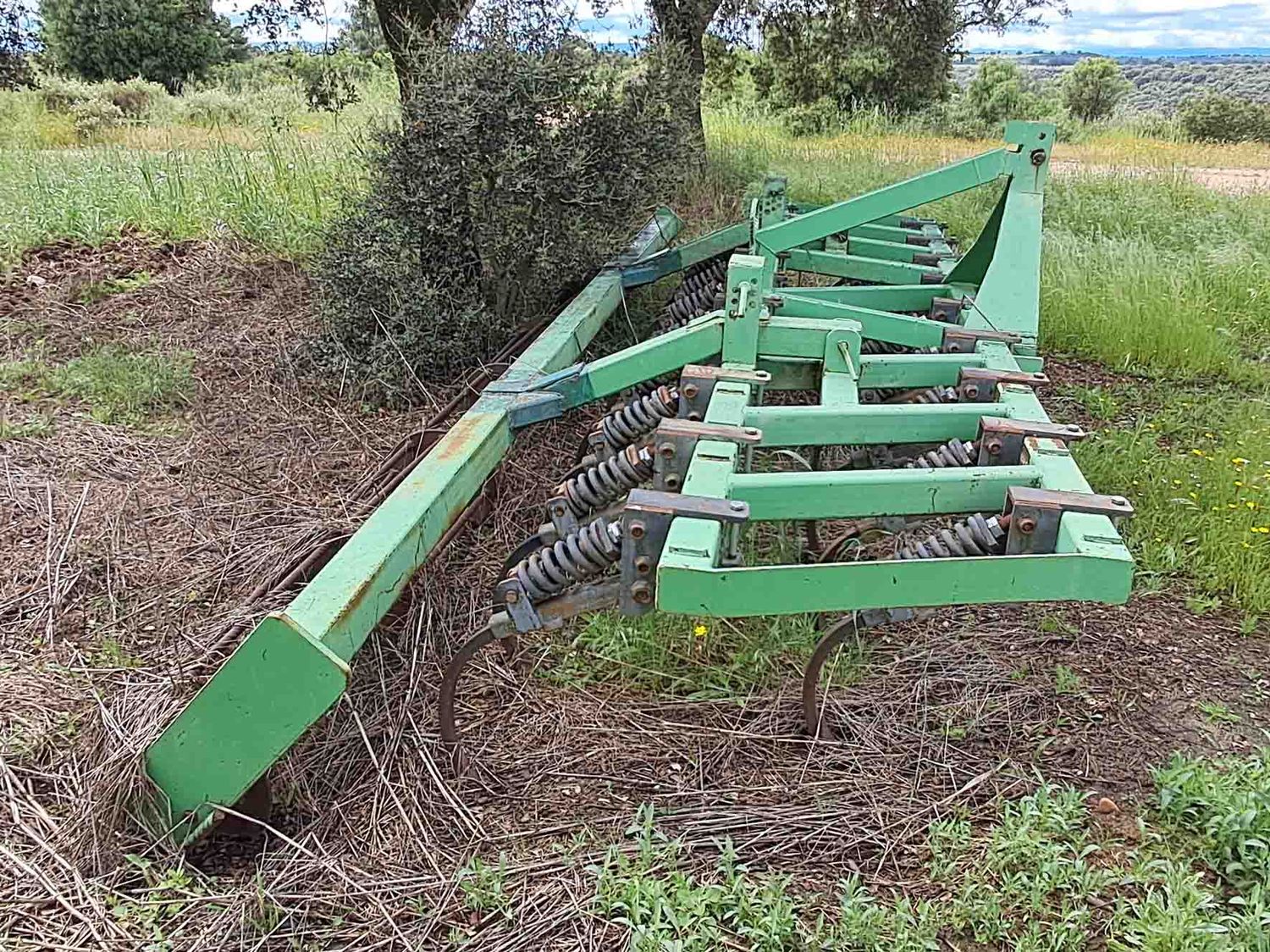 Chisel fijo 19 brazos con rulo varillas.