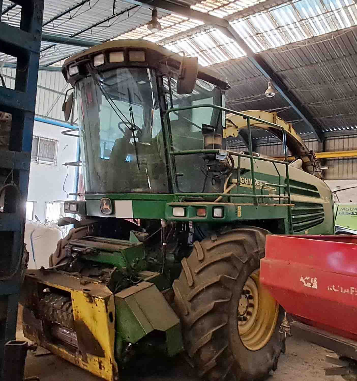 Picadora maiz John Deere 7300.