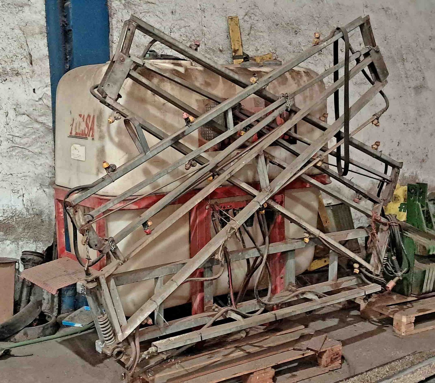 Cuba de tratamiento de 1.500 Litros.