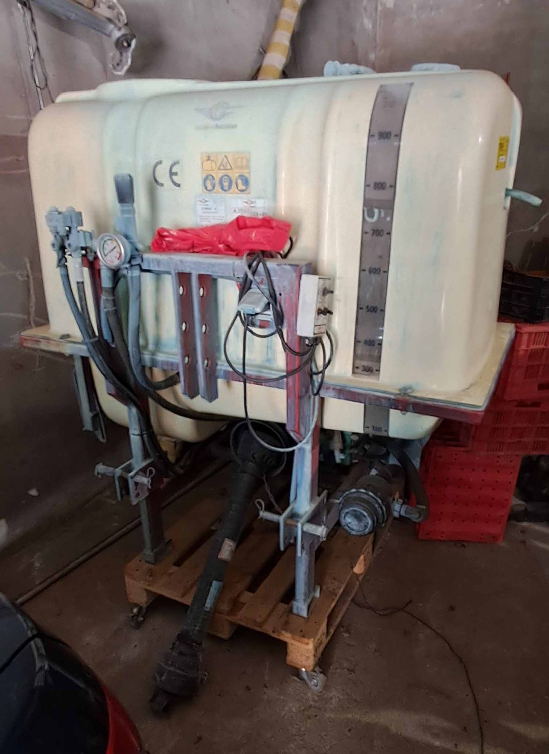 Atomizador suspendido 1.000 Litros.