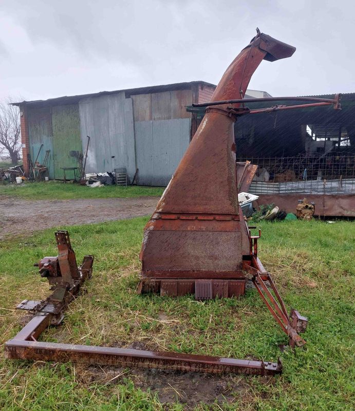 Picador segadora Lagarto para maiz.