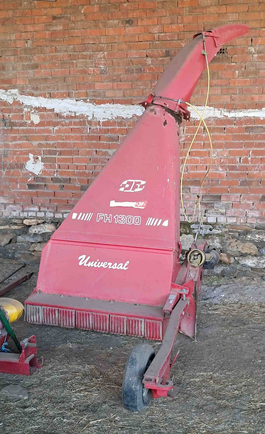 Picadora de forraje y maiz JF FH1300.