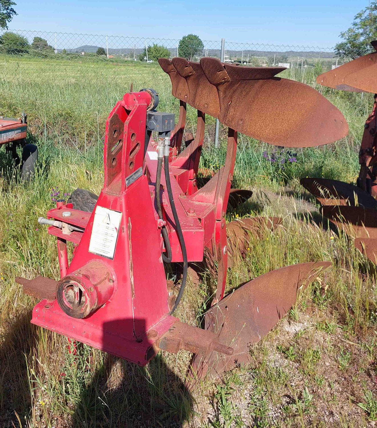 Vertederas reversibles volteo hidráulico Massey Ferguson 4 hojas.