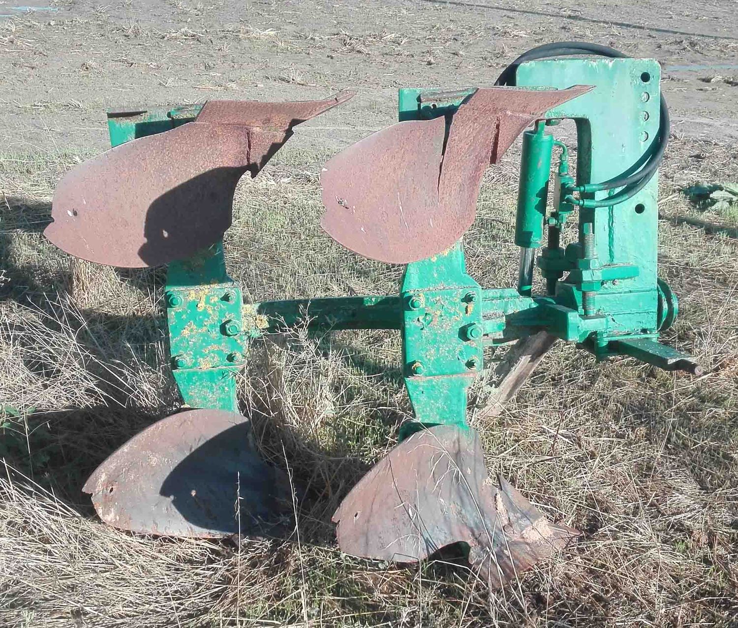 Vertederas reversibles hidráulicas de 2 hojas.