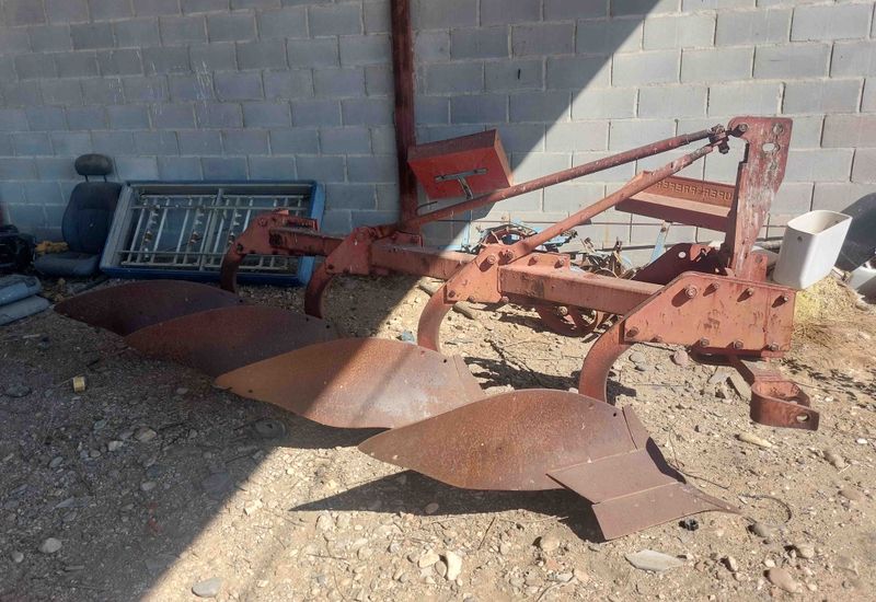 Vertederas Ovlac fijas de formón con 4 Hojas.