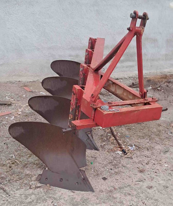 Vertederas fijas de formón de 4 hojas.