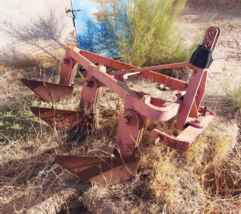 Vertederas fijas de formón con fusible de 3 hojas y 12 pulgadas.