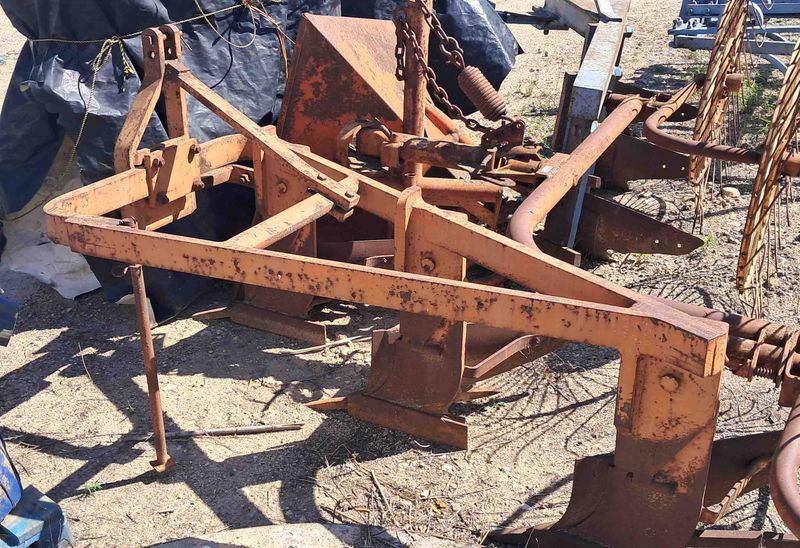 Vertederas fijas formón y fusible de 3 hojas.