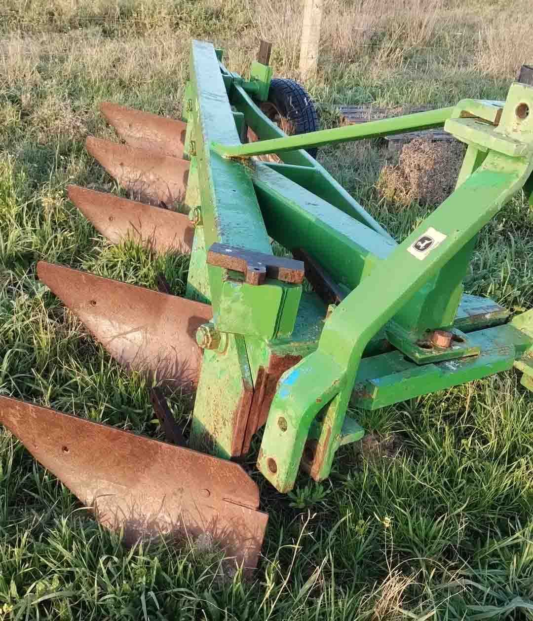 Vertederas fijas formon y fusible 5 hojas y 14 pulgadas.