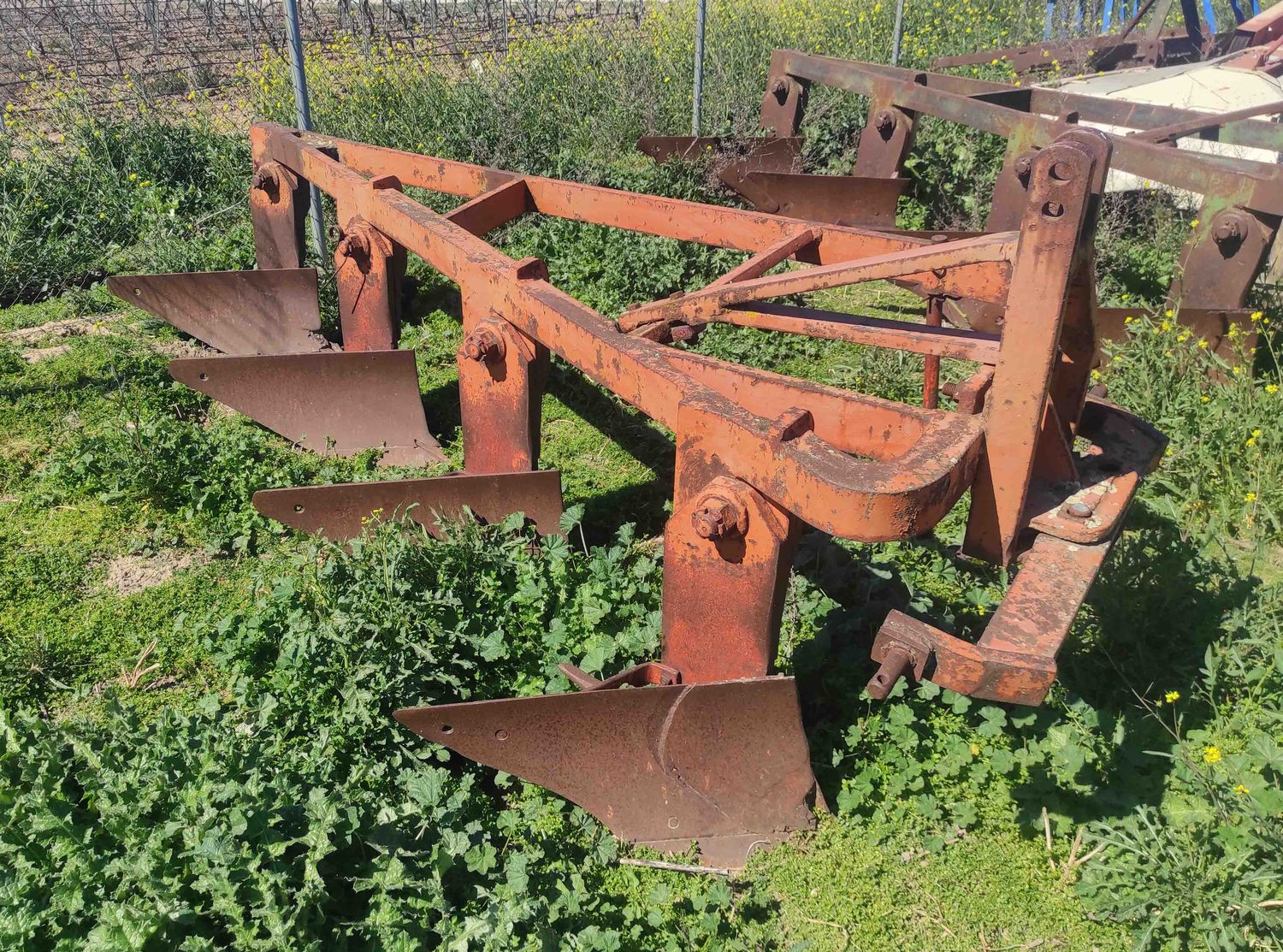 Vertederas fijas formón y fusible de 4 hojas y 14 pulgadas.