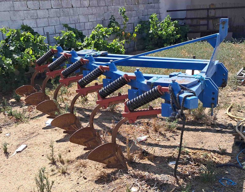 Arado de cohecho, minivertederas, chisel, semichisel, cultivador, subsolador, rulo, vertederas, reversibles, mordaza, tractor