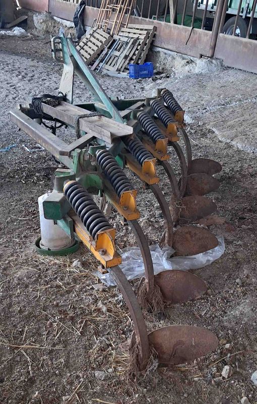 Arado de cohecho, minivertederas, chisel, semichisel, cultivador, subsolador, rulo, vertederas, reversibles, mordaza, tractor