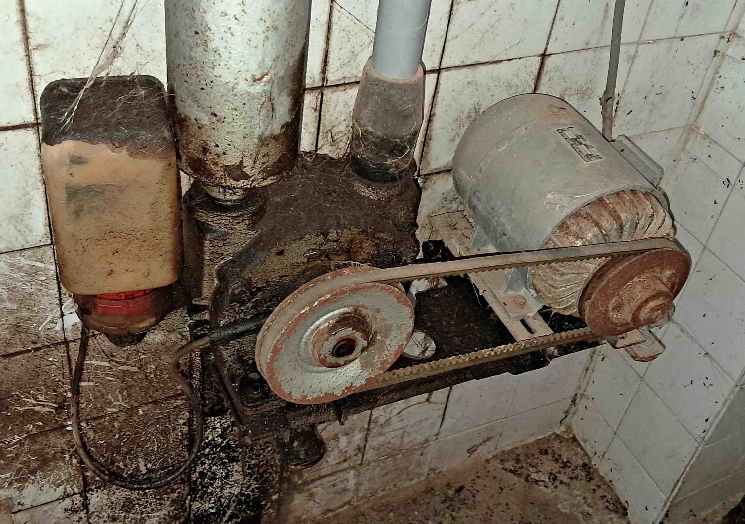 bomba vacío medidor ordeño vaca leche lechera encamadora tanque frisona suiza estiércol pienso telescópica pala unifeed case