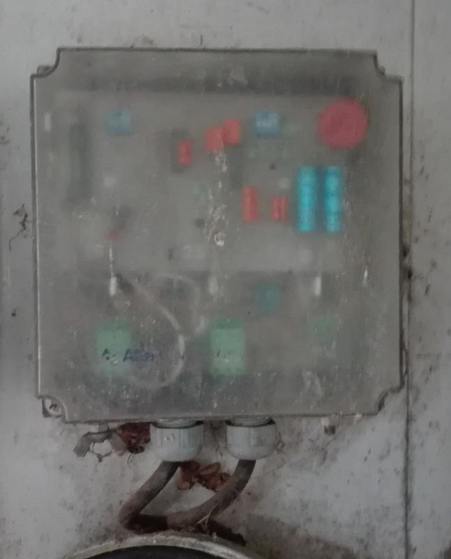 bomba vacío medidor ordeño vaca leche lechera encamadora tanque frisona suiza estiércol pienso telescópica pala unifeed case