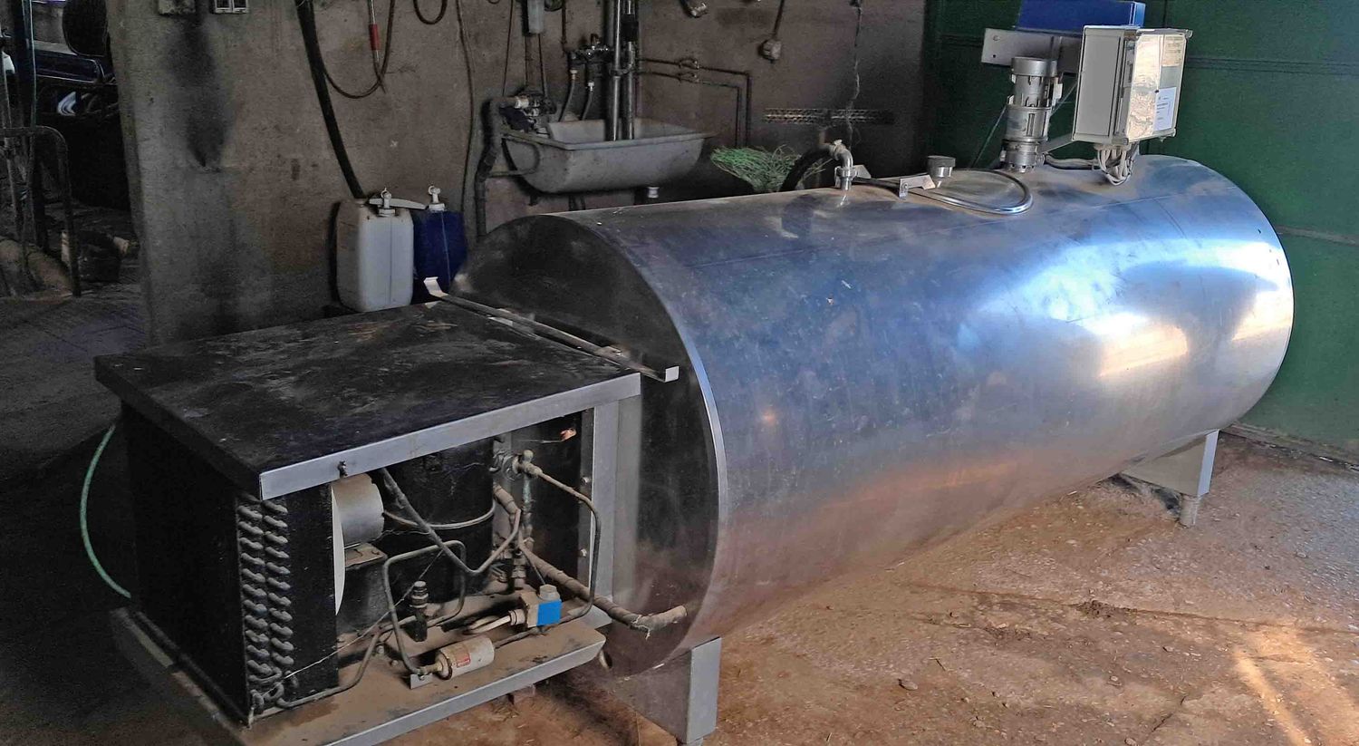 tanque deposito leche medidor westfalia laval amarre oveja manchega assaf cabra murciano-granadina malagueña guadarrama case