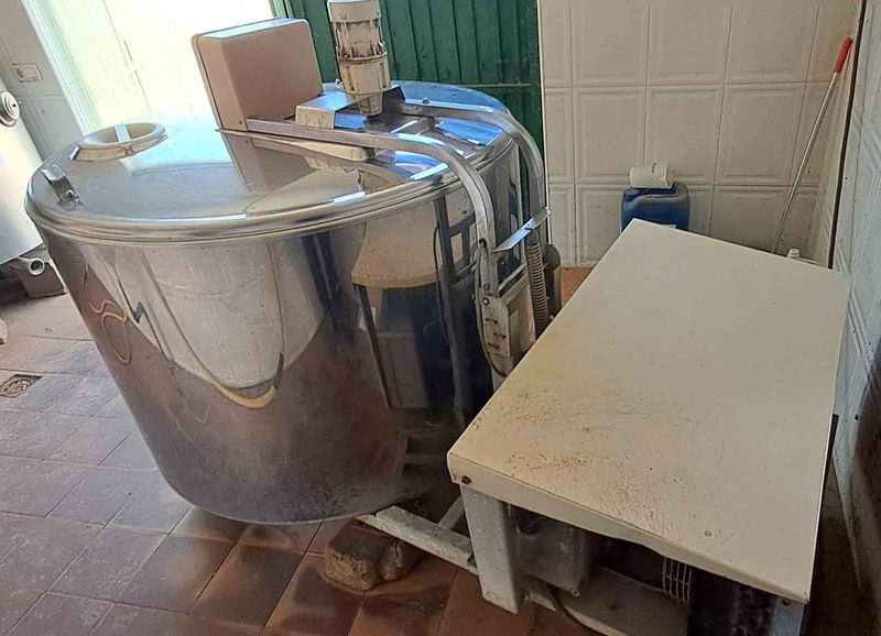 tanque deposito alfa laval amarre oveja manchega assaf talavera cabra murciano-granadina malagueña guadarrama john deere case