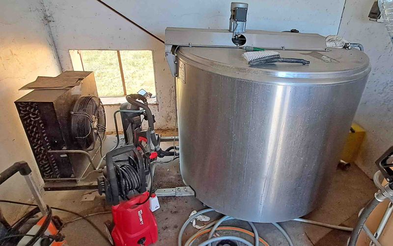 tanque deposito leche medidor westfalia laval amarre oveja manchega assaf cabra murciano-granadina malagueña guadarrama same