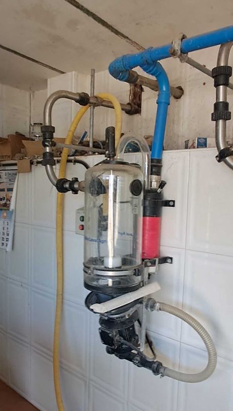 unidad final alfa laval porta pezonera bomba vacío medidor ordeño vaca ubre leche encamadora tanque frisona suiza estiércol