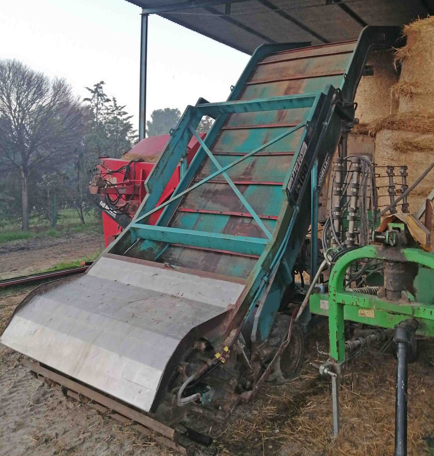 desensiladora ensiladora picadora forraje maiz cosechadora tractor trailla vaca lechera oveja cabra unifeed carro mezclador 