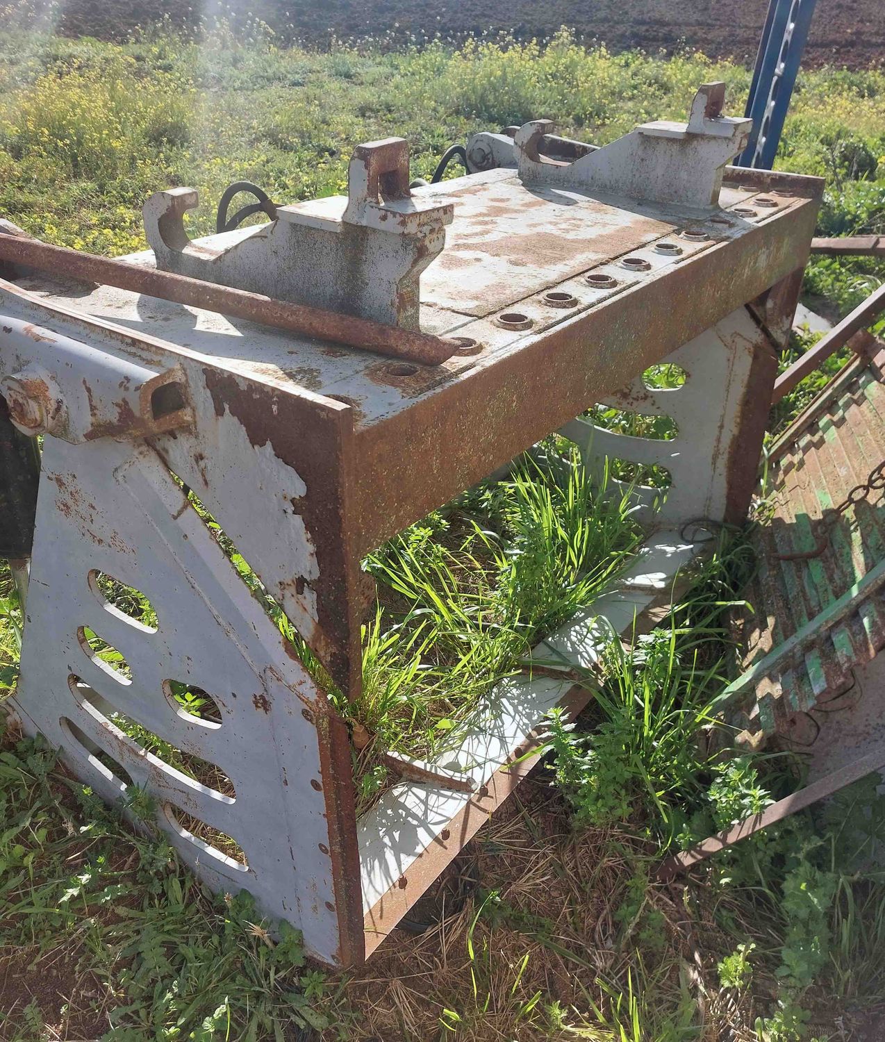 desensiladora ensiladora picadora forraje maiz cosechadora tractor trailla vaca lechera oveja cabra unifeed carro mezclador 
