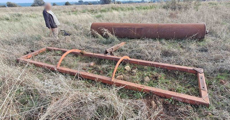 trailla cuchilla niveladora robadera rulo rodillo liso hidraulico Cambridge anillos discos nivelado camino llano tierra 8000