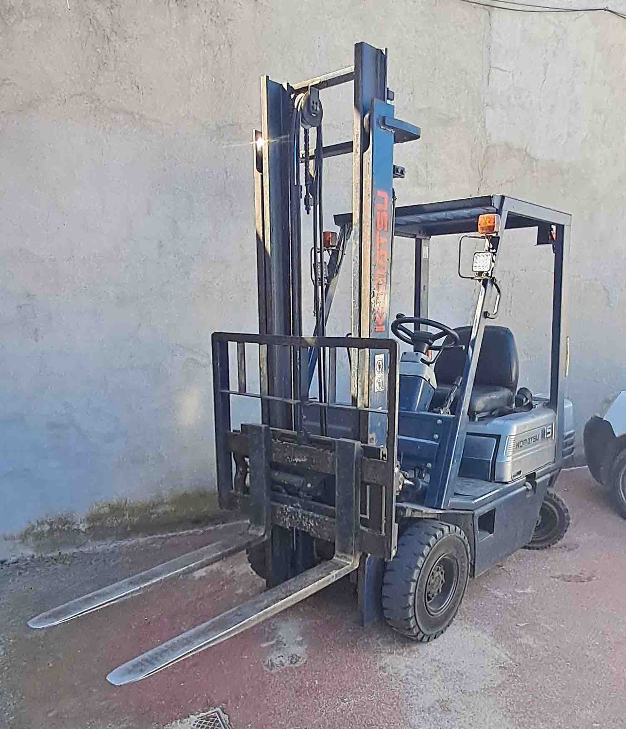 carretilla toro torito elevadora apilador transpaleta carga mastil mástil still komatsu fenwick manitou nissan daewoo palet