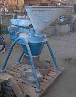 mezcladora pienso molino martillo sinfin sinfín cinta transportadora corrector bascula tolva grasa deposito comedero bebedero