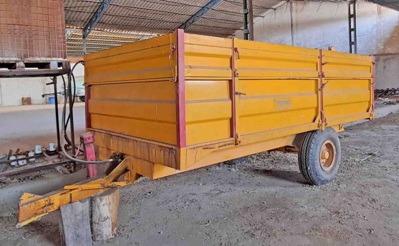 remolque basculante freno hidráulico 2 ejes sobrelaterales plataforma alpacas paquete grandes pequeños pulpo siembra pendular