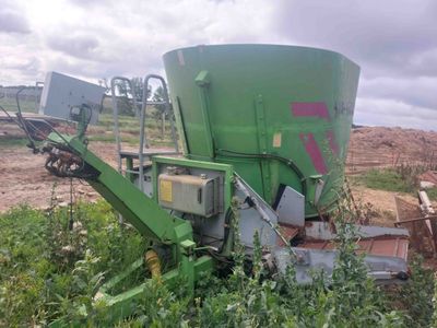 carro remolque mezclador unifeed vertical horizontal cuchilla rampa alfalfa bascula tatoma seko lombarte vaca oveja cabra