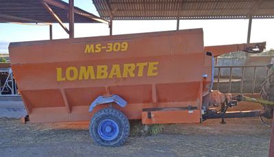 carro remolque mezclador unifeed vertical horizontal cuchilla rampa alfalfa bascula tatoma seko lombarte vaca oveja cabra