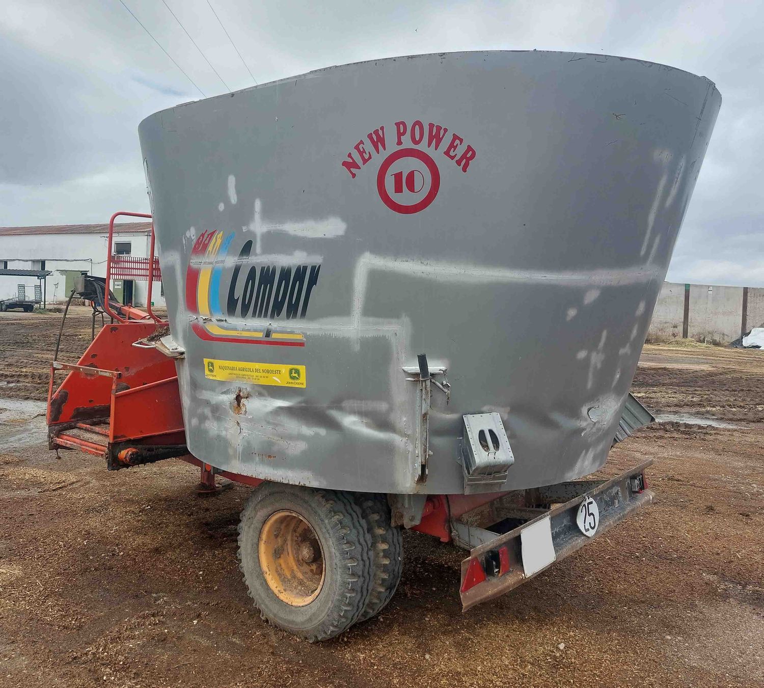 carro remolque mezclador unifeed vertical horizontal cuchilla rampa bascula tatoma seko lombarte compar vaca oveja cabra ebro