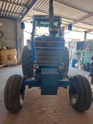 tractor ford tw15 john deere fendt claas deutz-fahr massey ferguson new holland case valtra landini same renault kubota 2rm