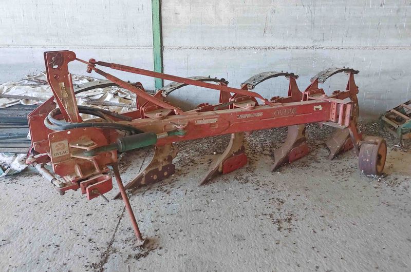 vertederas ballesta ovlac 4 hojas arado hoja formón formon tiro rueda niveladora ovlac tajo fijo variable reversibles fijas