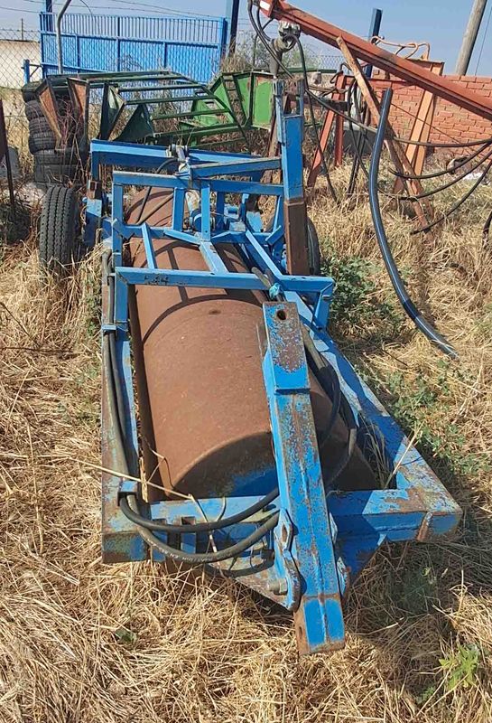 trailla cuchilla niveladora robadera rulo rodillo liso hidraulico cambridge anillos discos nivelado camino llano tierra 8000
