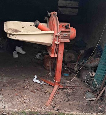 tronceadora trituradora Cerezo pienso caballo alimento molino tolva saco vaca oveja cabra cerdo perro comida copo alimentacio